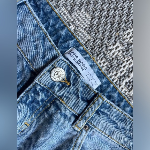 Zara basic denim skirt - Picture 4 of 4